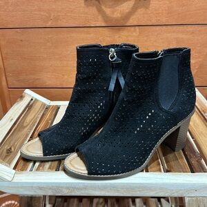 The comfiest Dr Schoolls Booties !!!